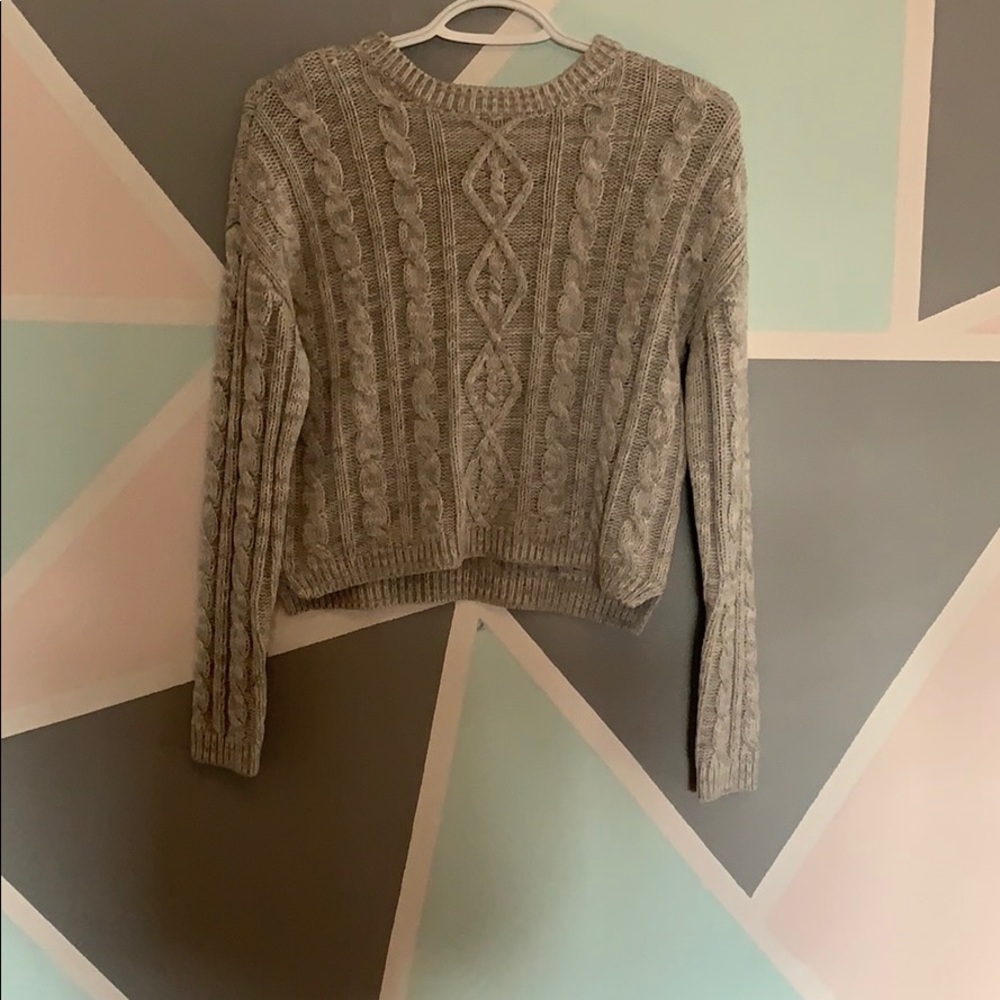 Grey knit cropped sweater